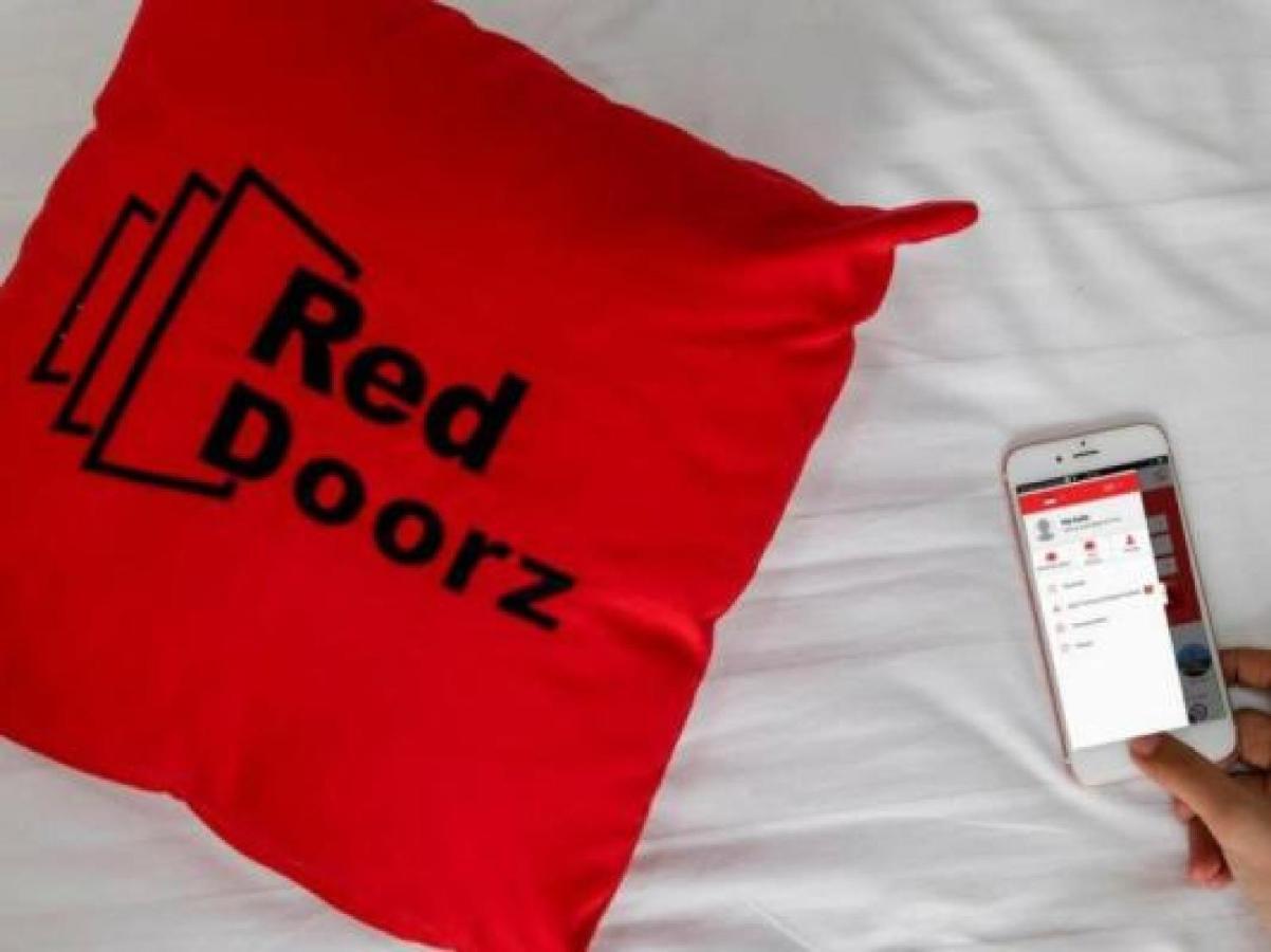 Wisma tamu Reddoorz Near Jalan Gatot Subroto 2*